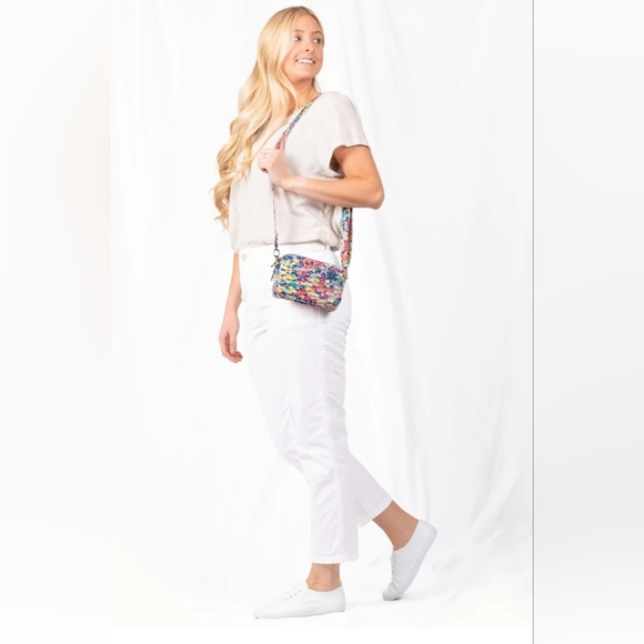 Coupe Convertible Crossbody Bag - Picture 10 of 12